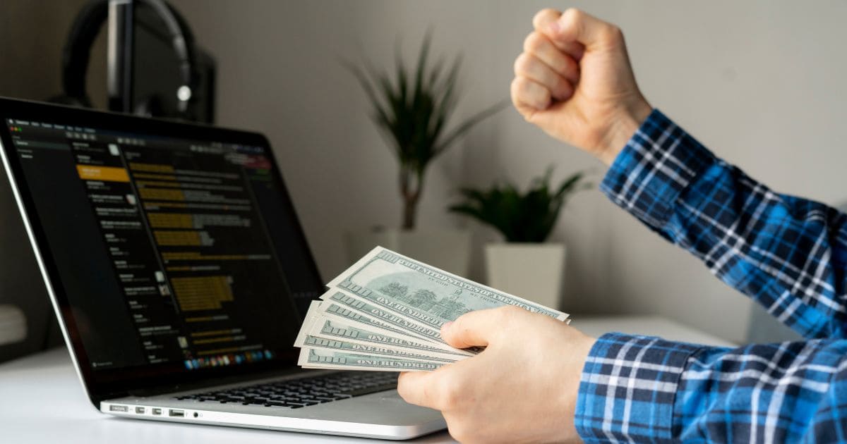Read more about the article Side Hustle Se Extra Income Kaise Kamaye